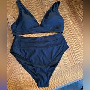 HILINKER BLACK BIKINI. SIZE SMALL. NWT.